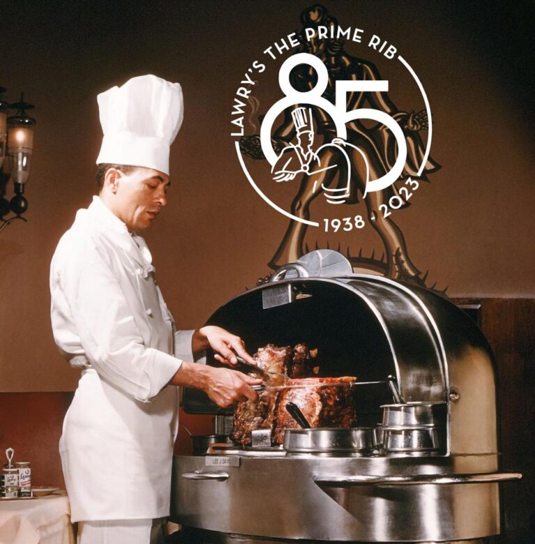 classic image of a Lawry's chef carving prime rib circa 1950