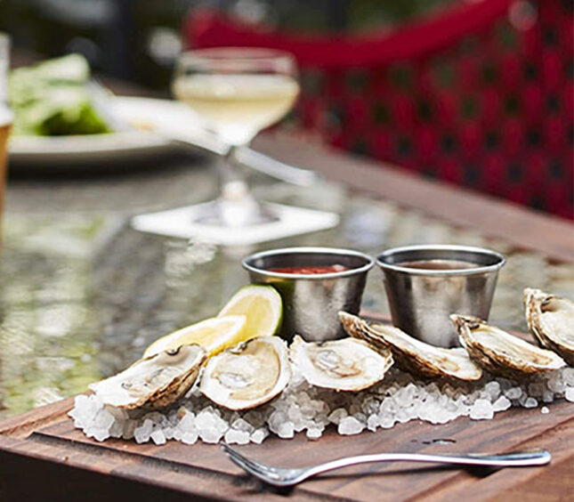 Sparkling Thursdays in Coopers Bar